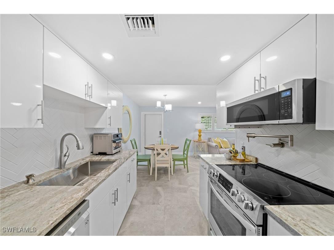 1605 Chesapeake Avenue #2 Naples FL 34102 225073223 image14