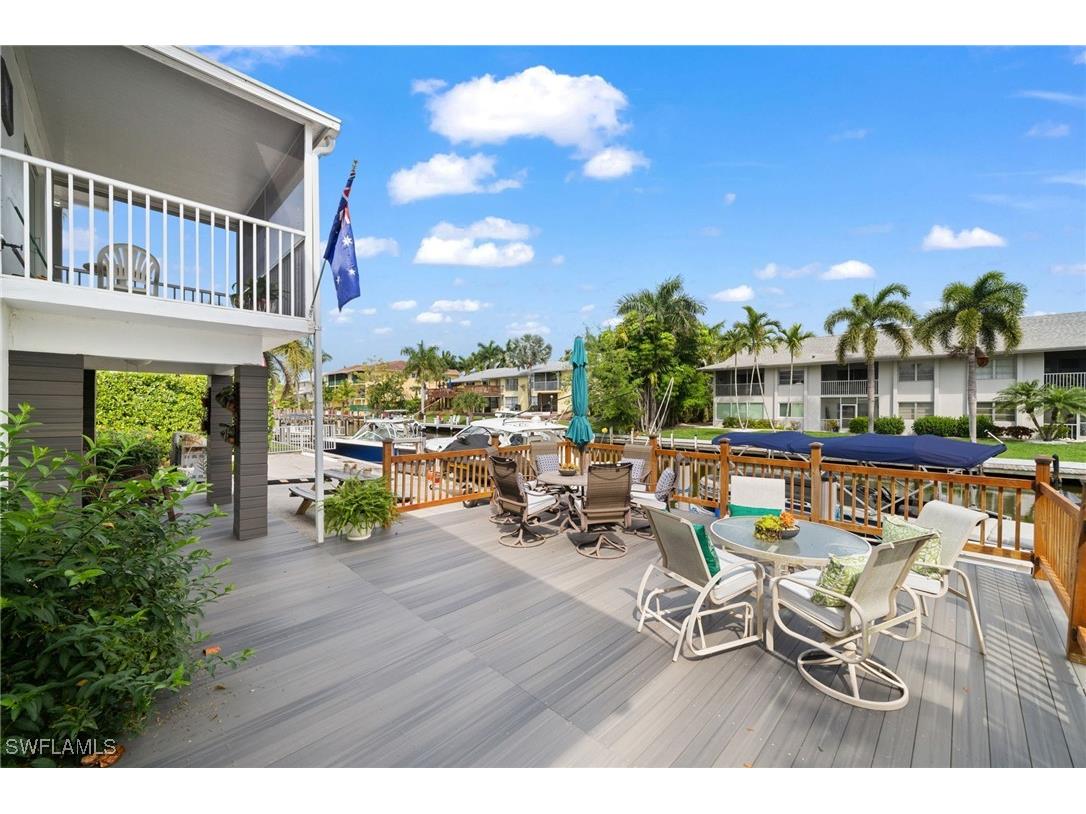 1605 Chesapeake Avenue #2 Naples FL 34102 225073223 image1