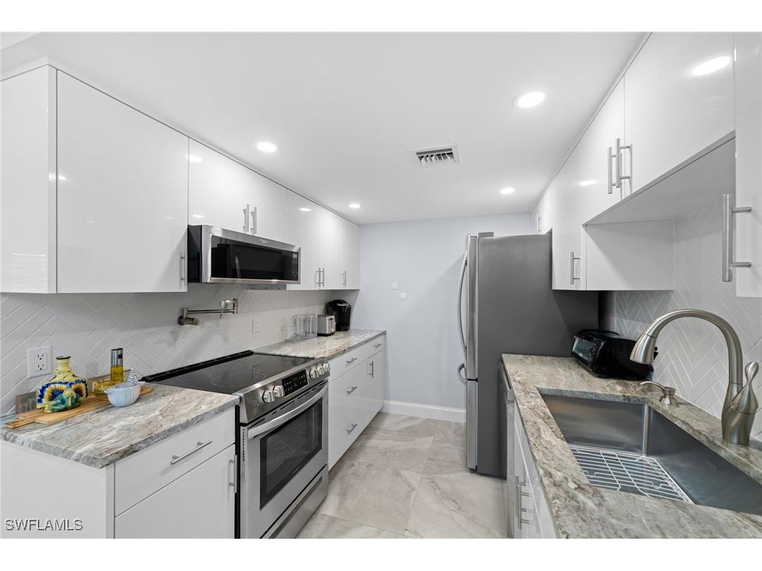 1605 Chesapeake Avenue #2 Naples FL 34102 225073223 image12