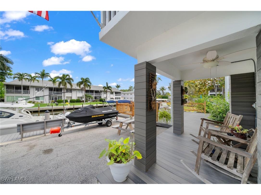 1605 Chesapeake Avenue #2 Naples FL 34102 225073223 image4