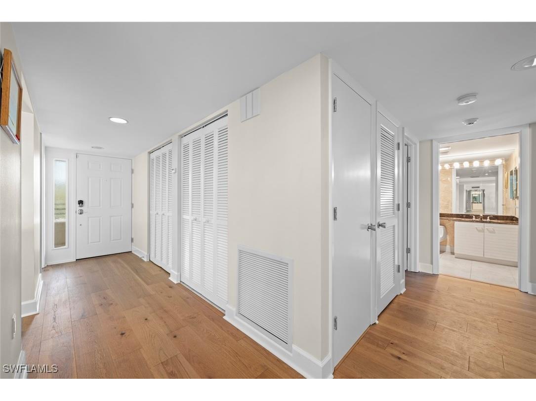 1605 Middle Gulf Drive #105 Sanibel FL 33957 225040092 image3