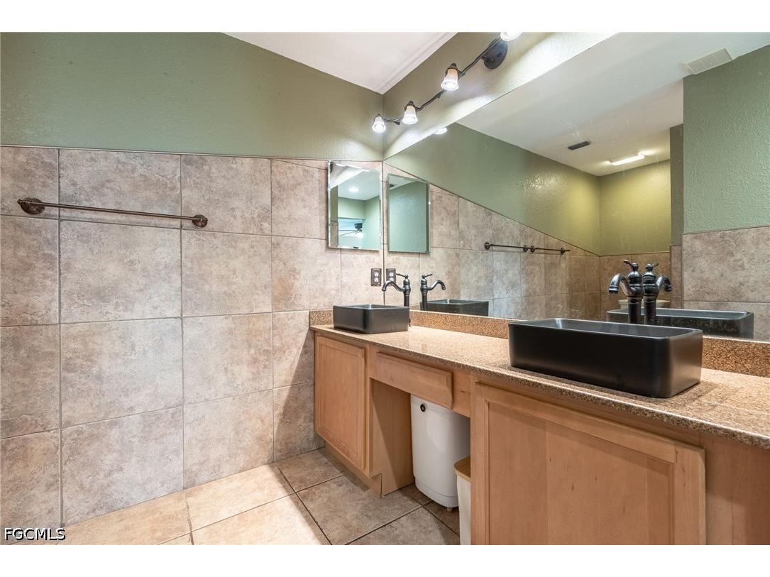 1605 NW 23rd Street Cape Coral FL 33993 2026028620 image17