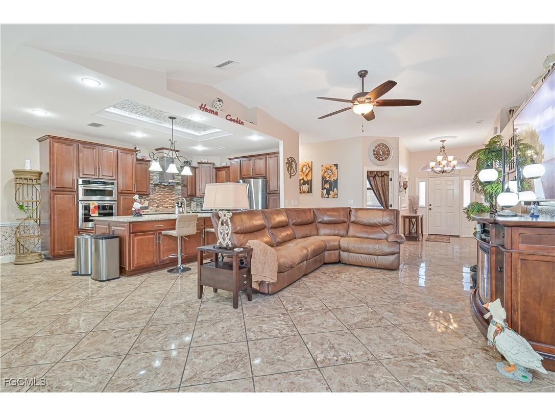 1605 NW 43rd Avenue Cape Coral FL 33993 2025020367 image16