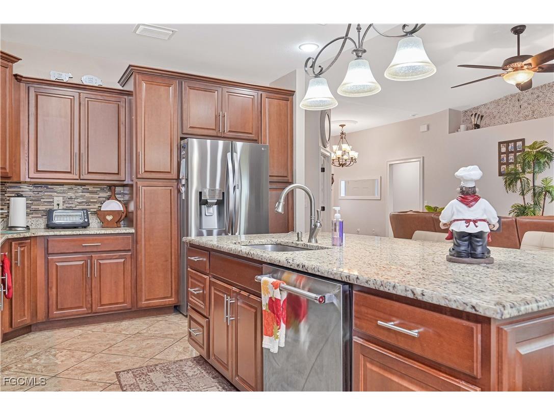 1605 NW 43rd Avenue Cape Coral FL 33993 2025020367 image19