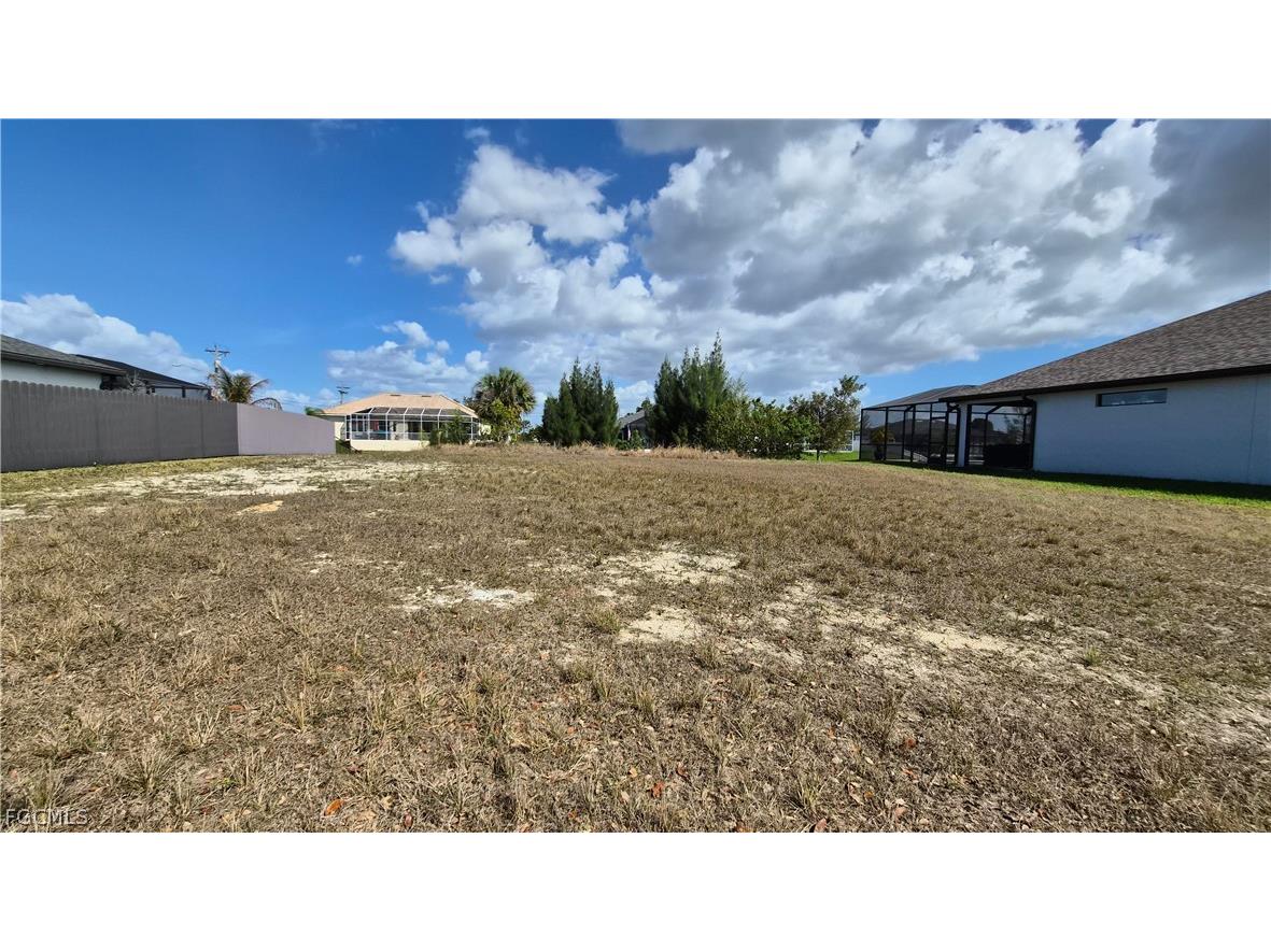 1605 SW 17th Place Cape Coral FL 33991 2026011056 image1