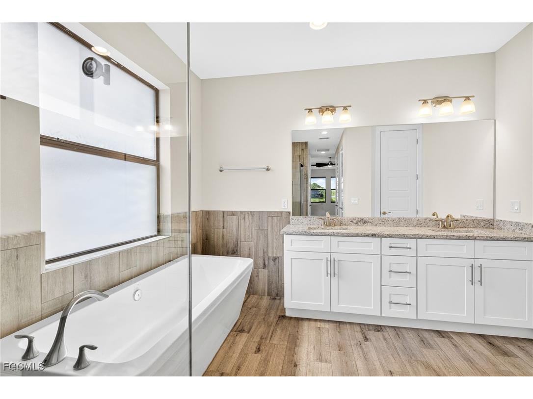 1605 SW 1st Terrace Cape Coral FL 33991 2025002804 image16