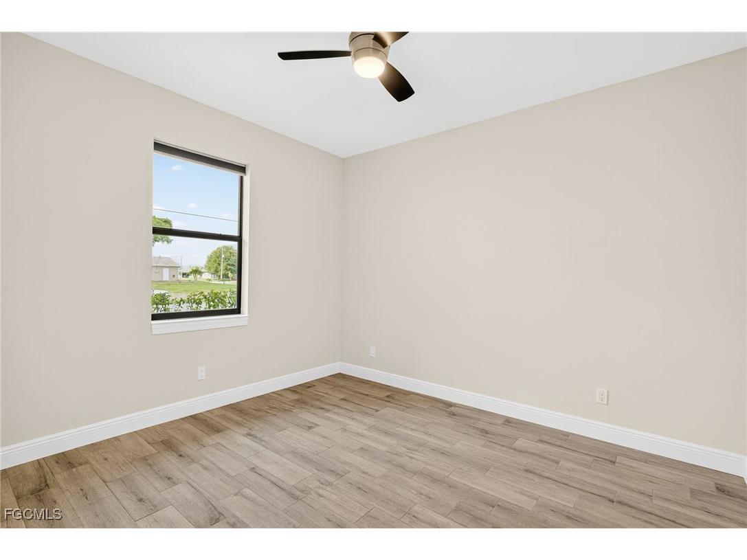 1605 SW 1st Terrace Cape Coral FL 33991 2025002804 image23