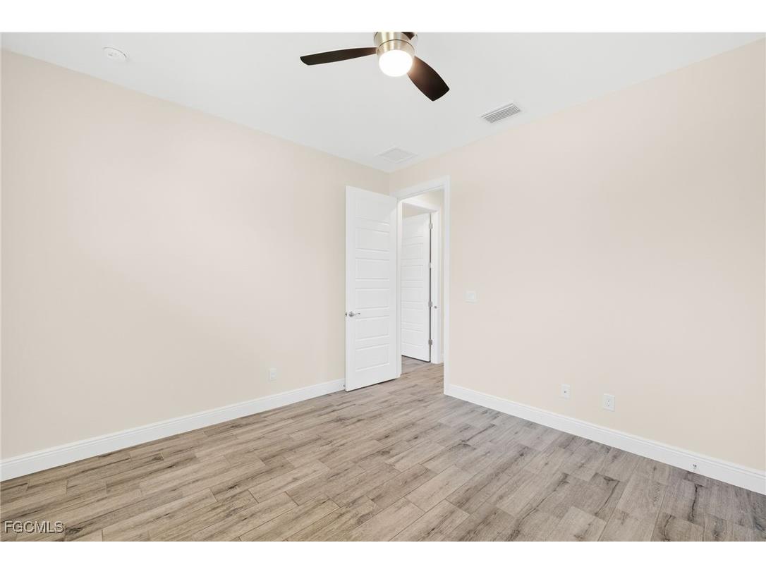 1605 SW 1st Terrace Cape Coral FL 33991 2025002804 image29