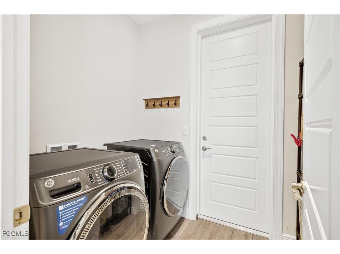 1605 SW 1st Terrace Cape Coral FL 33991 2025002804 image31