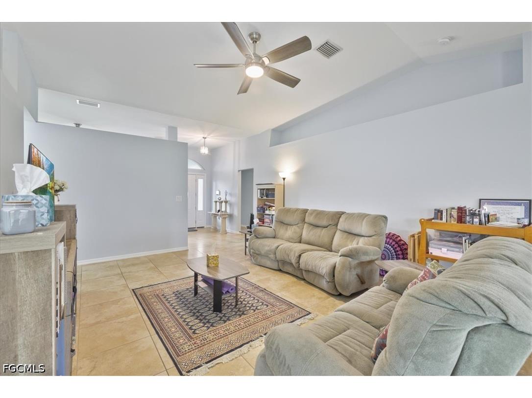 1605 SW 28th Street Cape Coral FL 33914 2026024628 image3