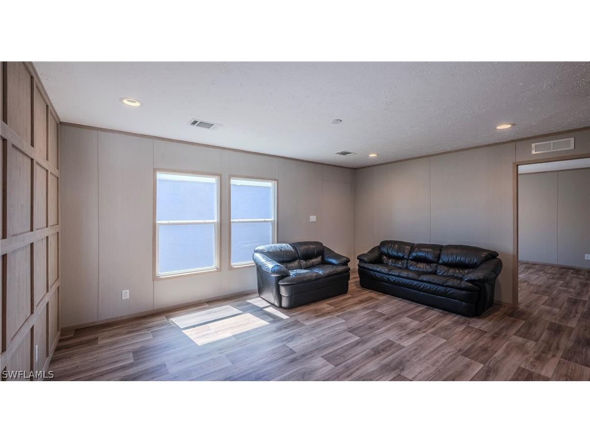16050 Tierra Plaza Fort Myers FL 33908 226009620 image13