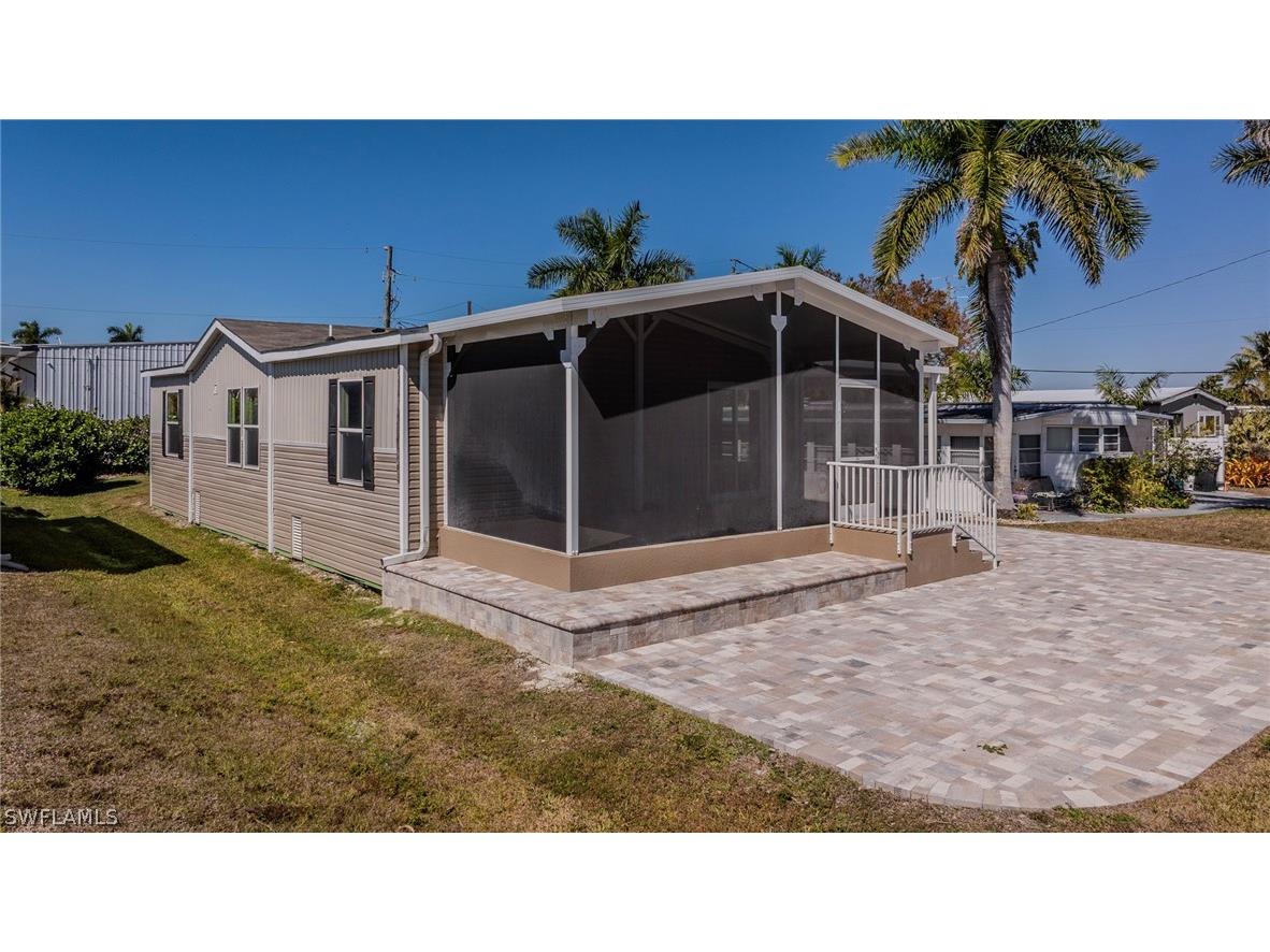 16050 Tierra Plaza Fort Myers FL 33908 226009620 image4
