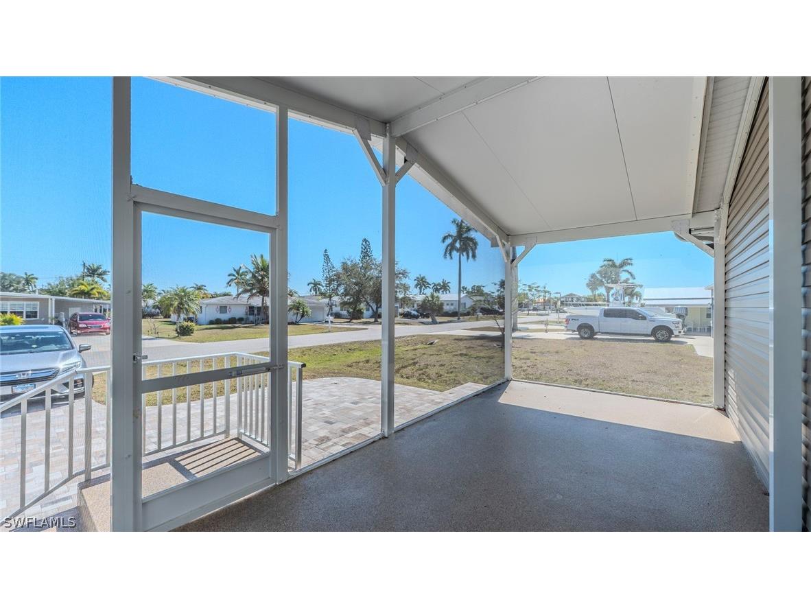 16050 Tierra Plaza Fort Myers FL 33908 226009620 image5