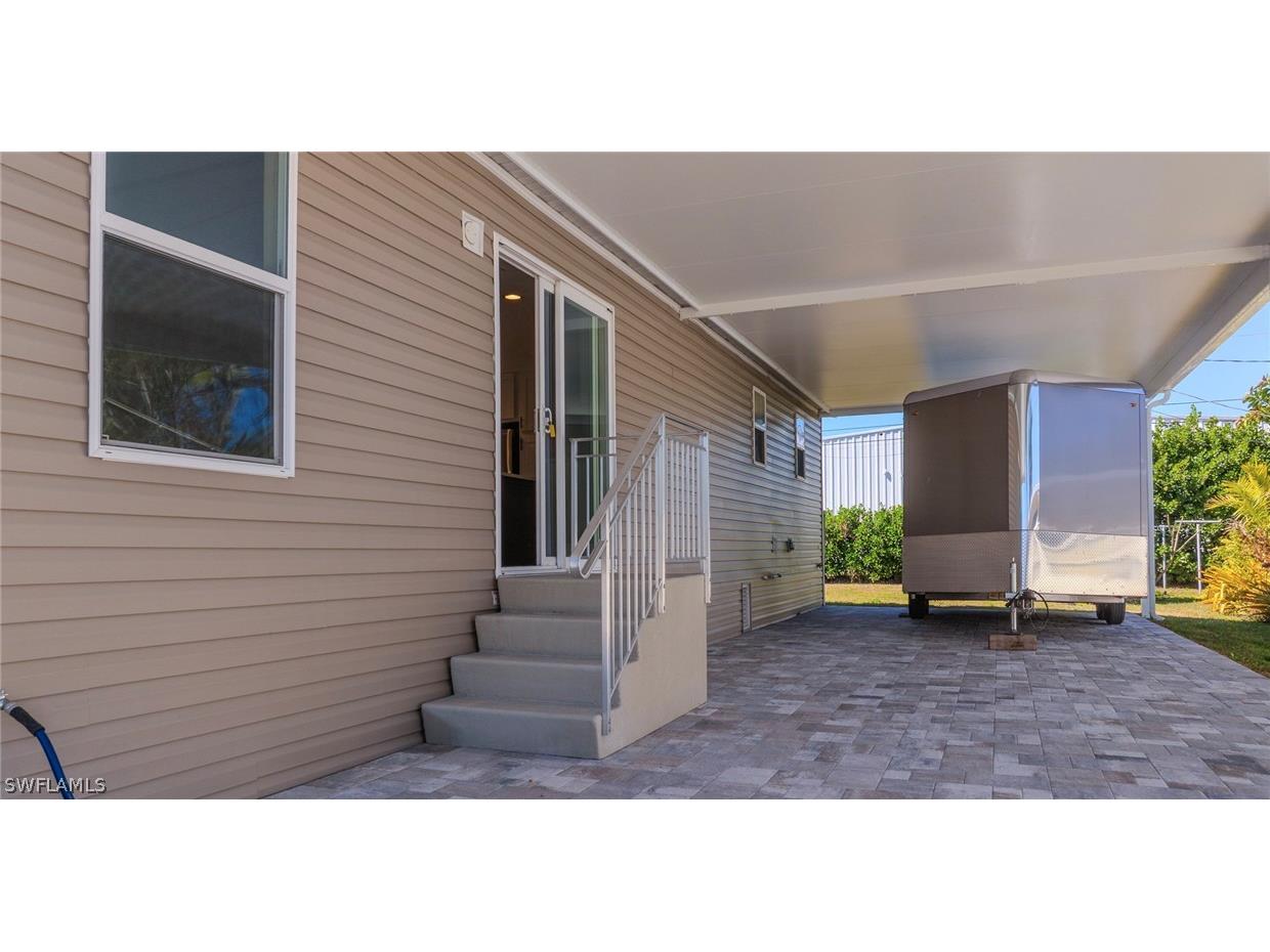16050 Tierra Plaza Fort Myers FL 33908 226009620 image6