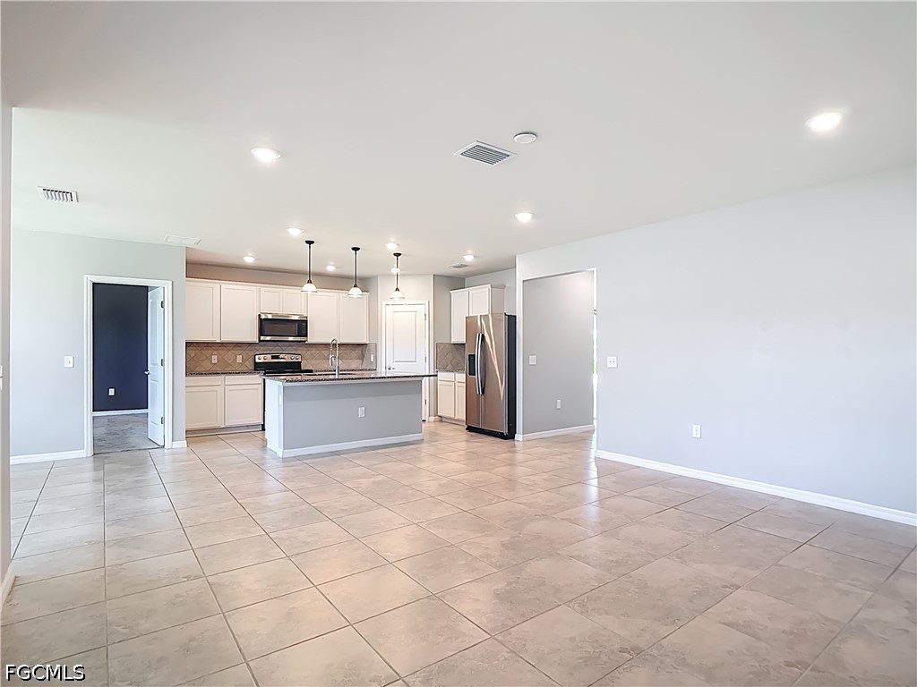 16056 Enclaves Cove Drive North Fort Myers FL 33917 2026018899 image8