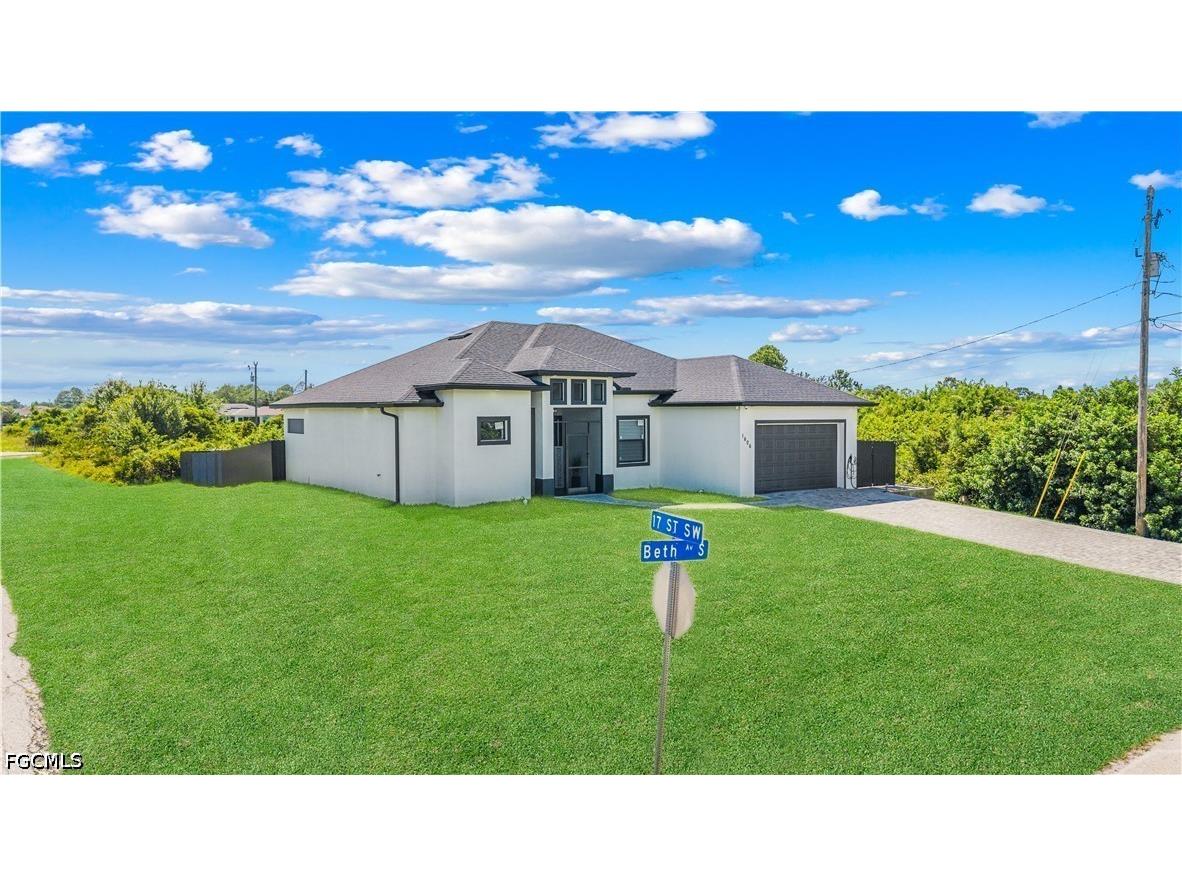 1606 Beth Avenue S Lehigh Acres FL 33976 2026028485 image2