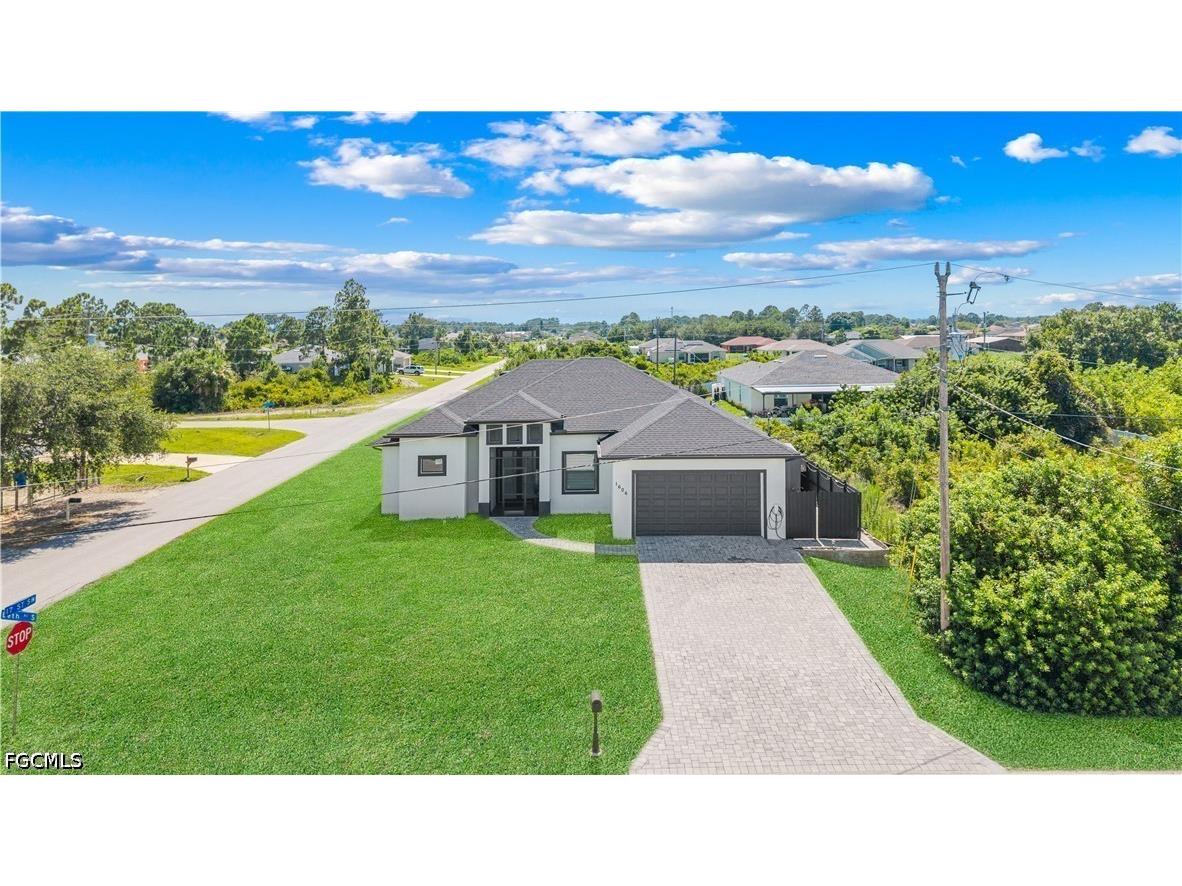 1606 Beth Avenue S Lehigh Acres FL 33976 2026028485 image3