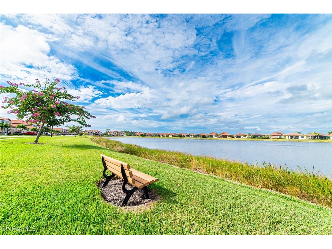 1606 Oceania Drive S #202 Naples FL 34113 225079082 image1