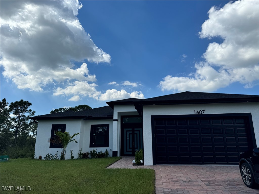 1607 Henry Avenue Lehigh Acres FL 33972 224087920 image1