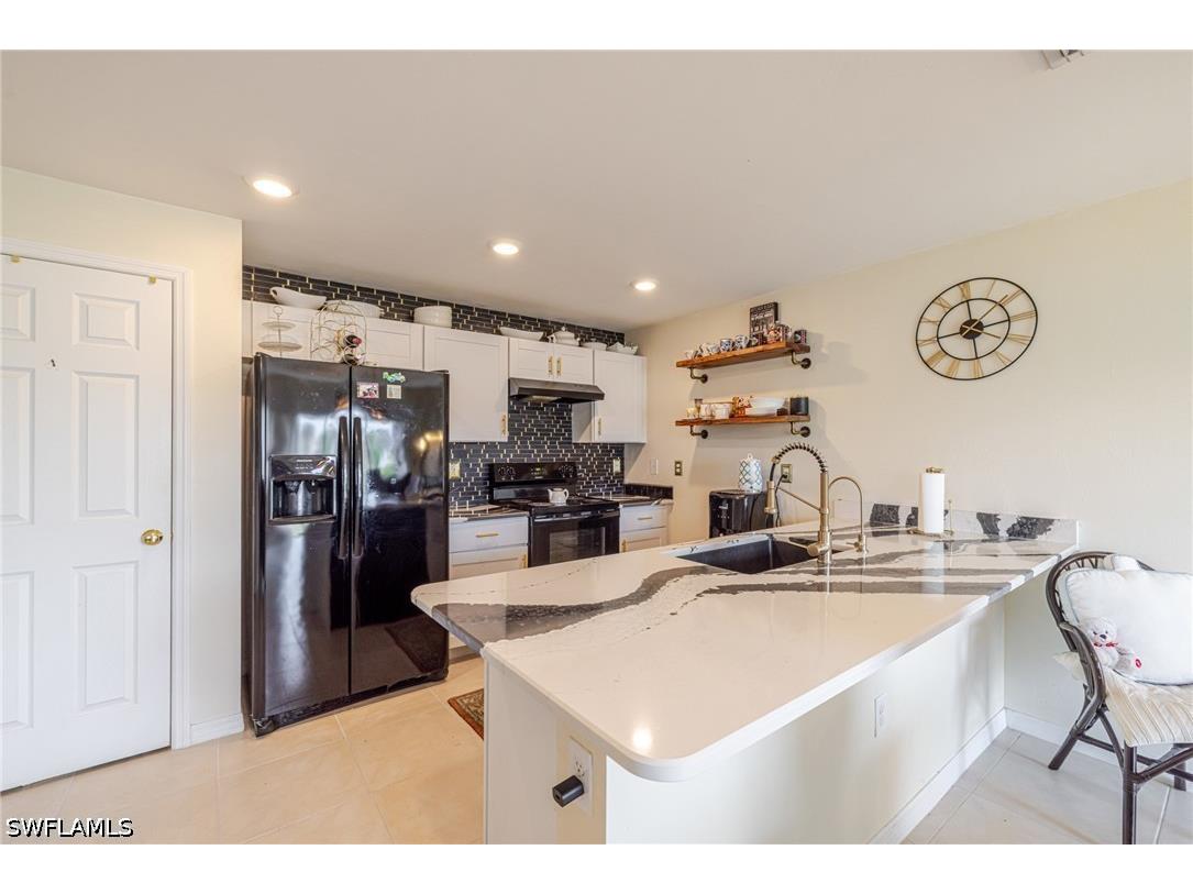 1607 NE 35th Lane Cape Coral FL 33909 226017037 image2
