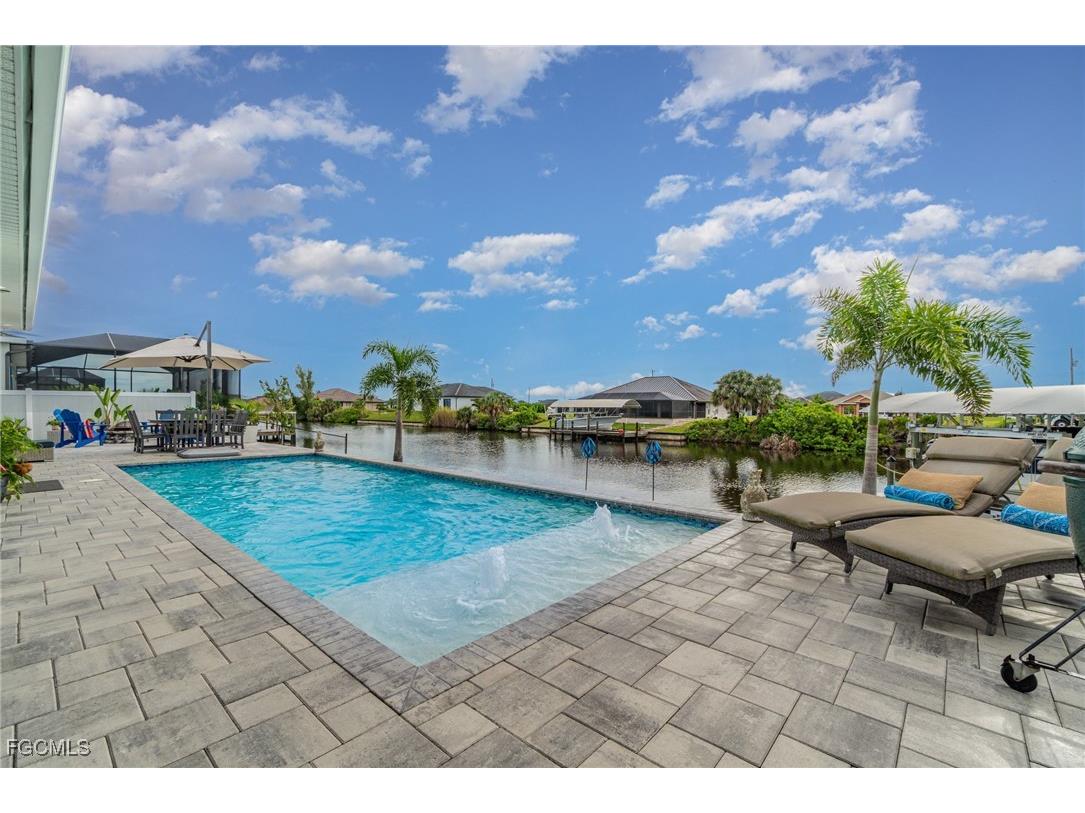 1607 NW 38th Avenue Cape Coral FL 33993 2025012404 image2
