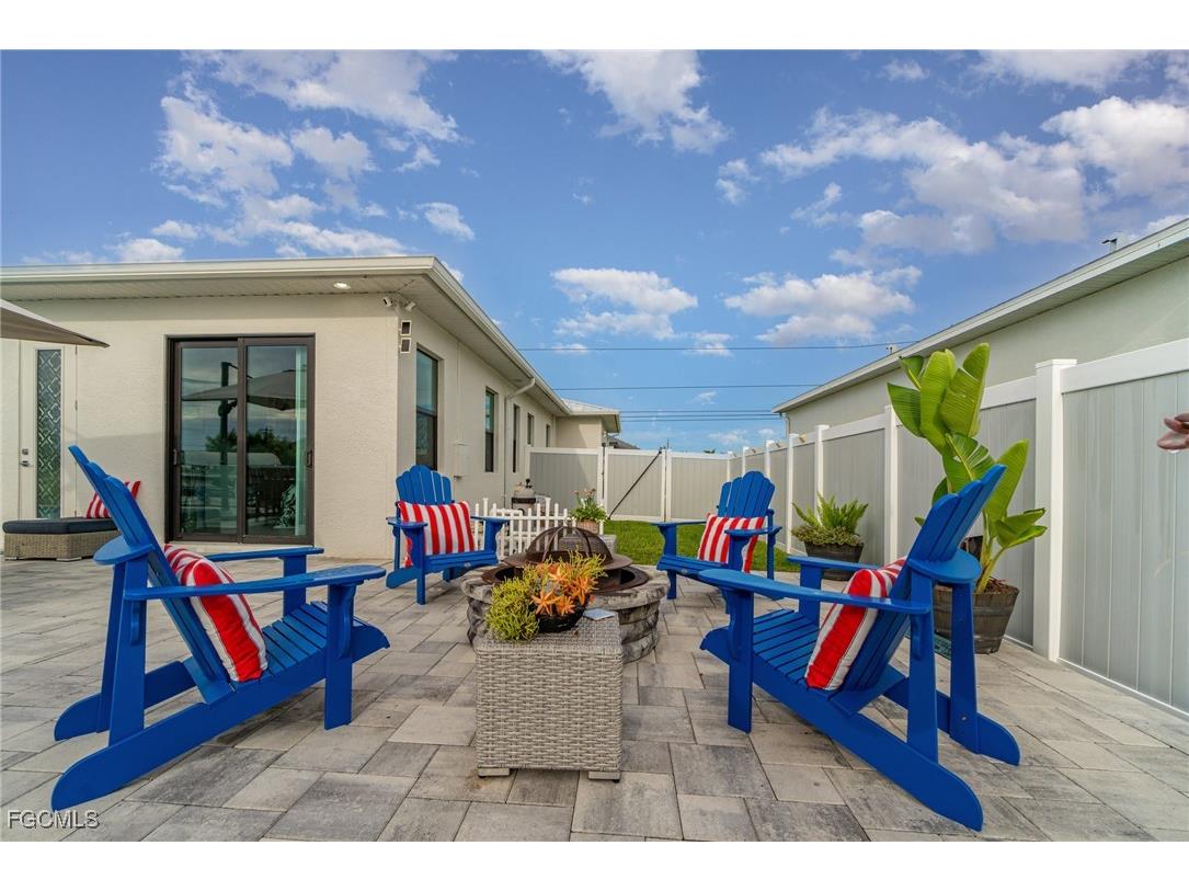 1607 NW 38th Avenue Cape Coral FL 33993 2025012404 image3