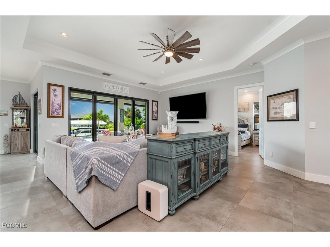 1607 NW 38th Avenue Cape Coral FL 33993 2025012404 image4