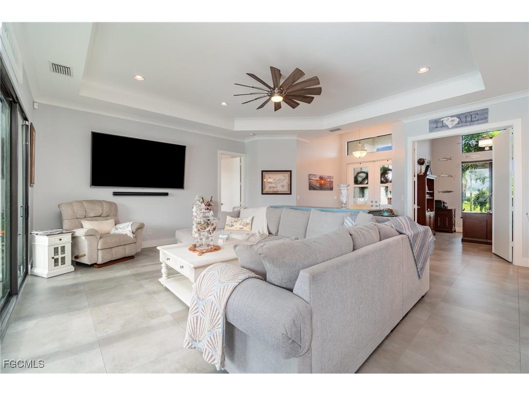 1607 NW 38th Avenue Cape Coral FL 33993 2025012404 image5