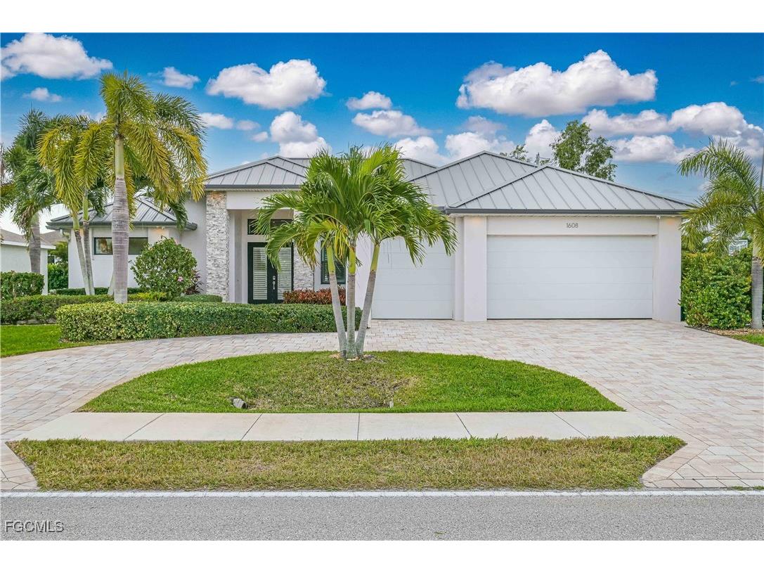 1608 Beach Parkway W Cape Coral FL 33914 2026002101 image1