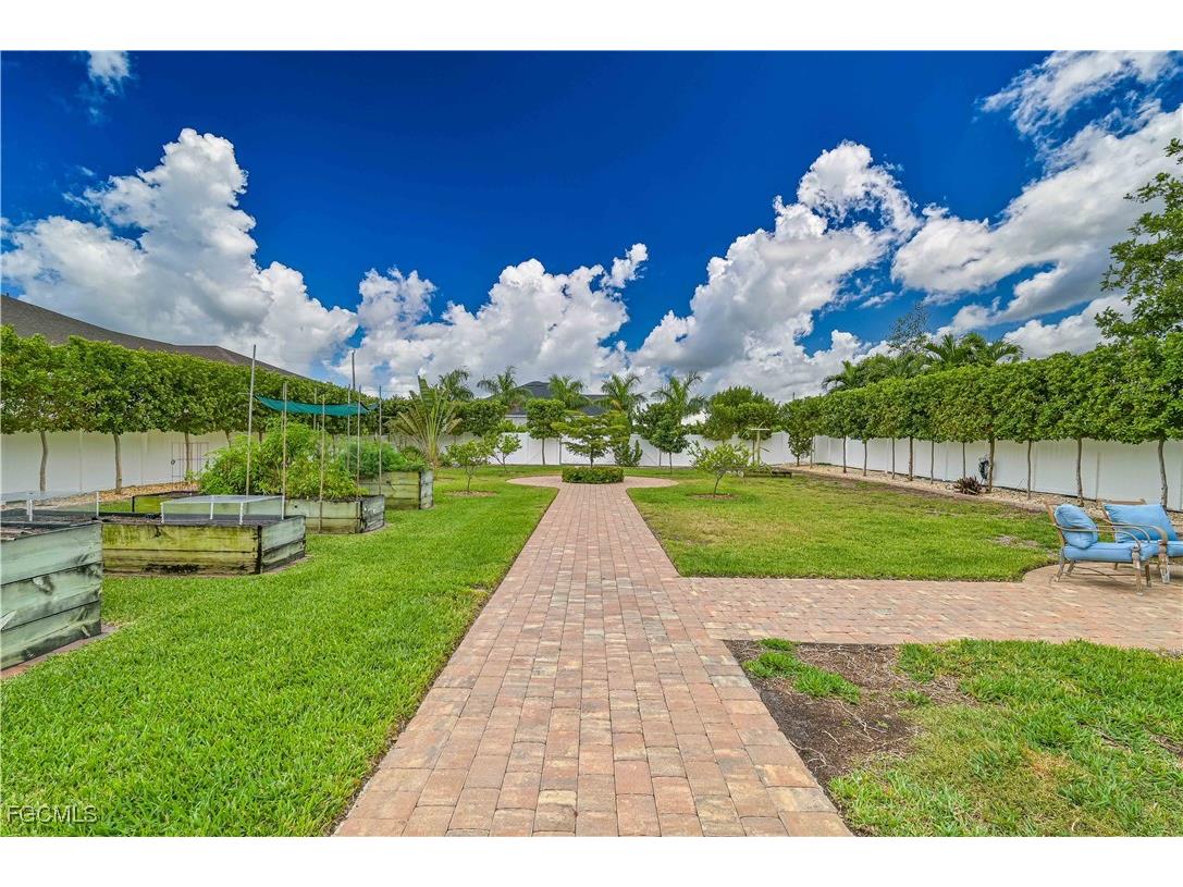 1608 Beach Parkway W Cape Coral FL 33914 2026002101 image12