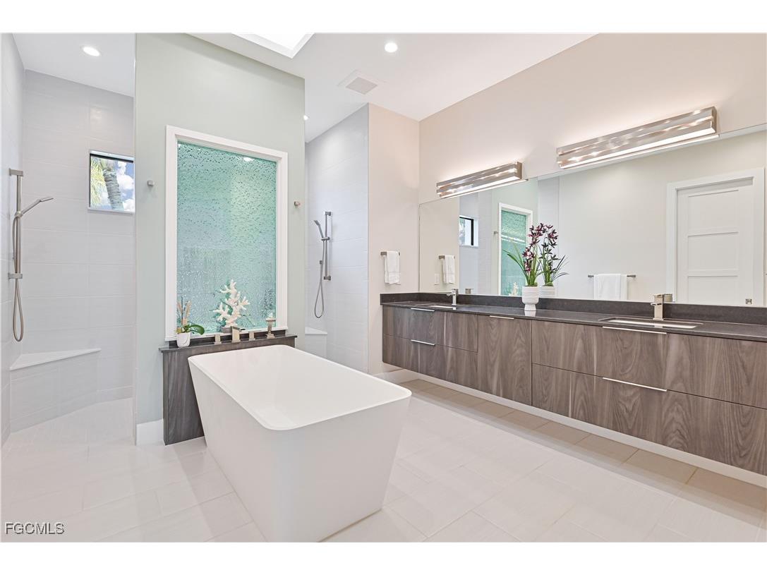 1608 Beach Parkway W Cape Coral FL 33914 2026002101 image42