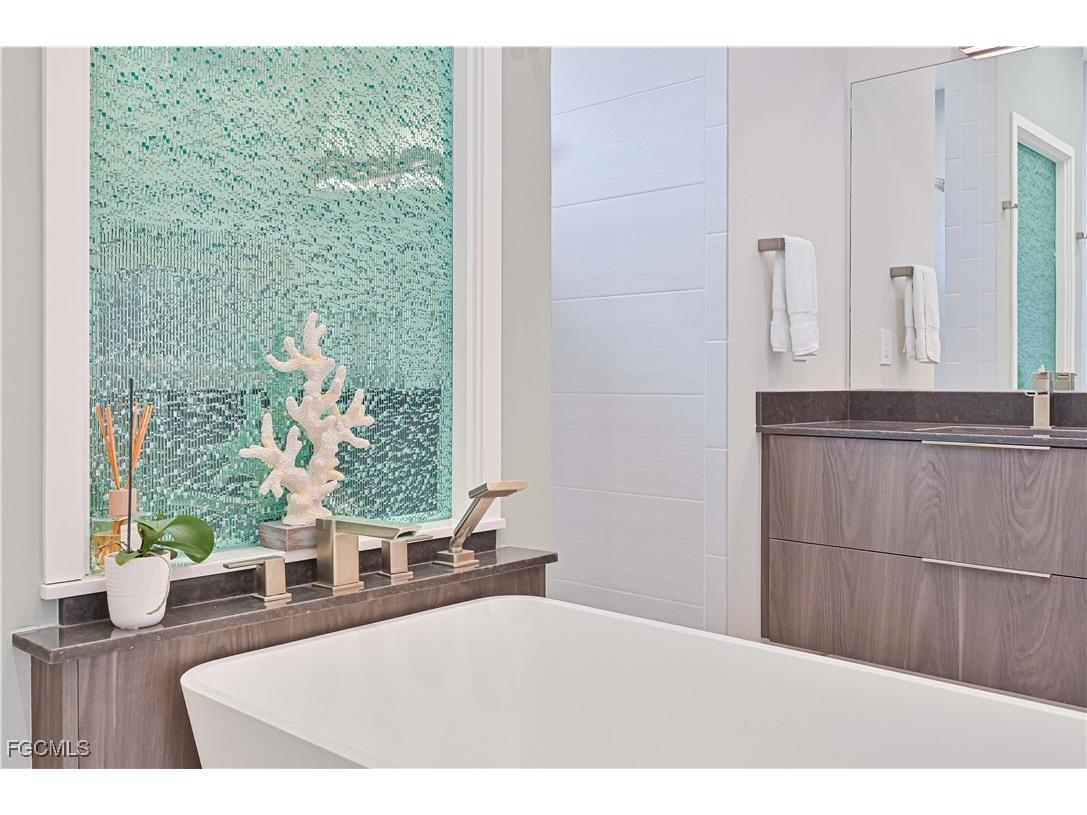 1608 Beach Parkway W Cape Coral FL 33914 2026002101 image43