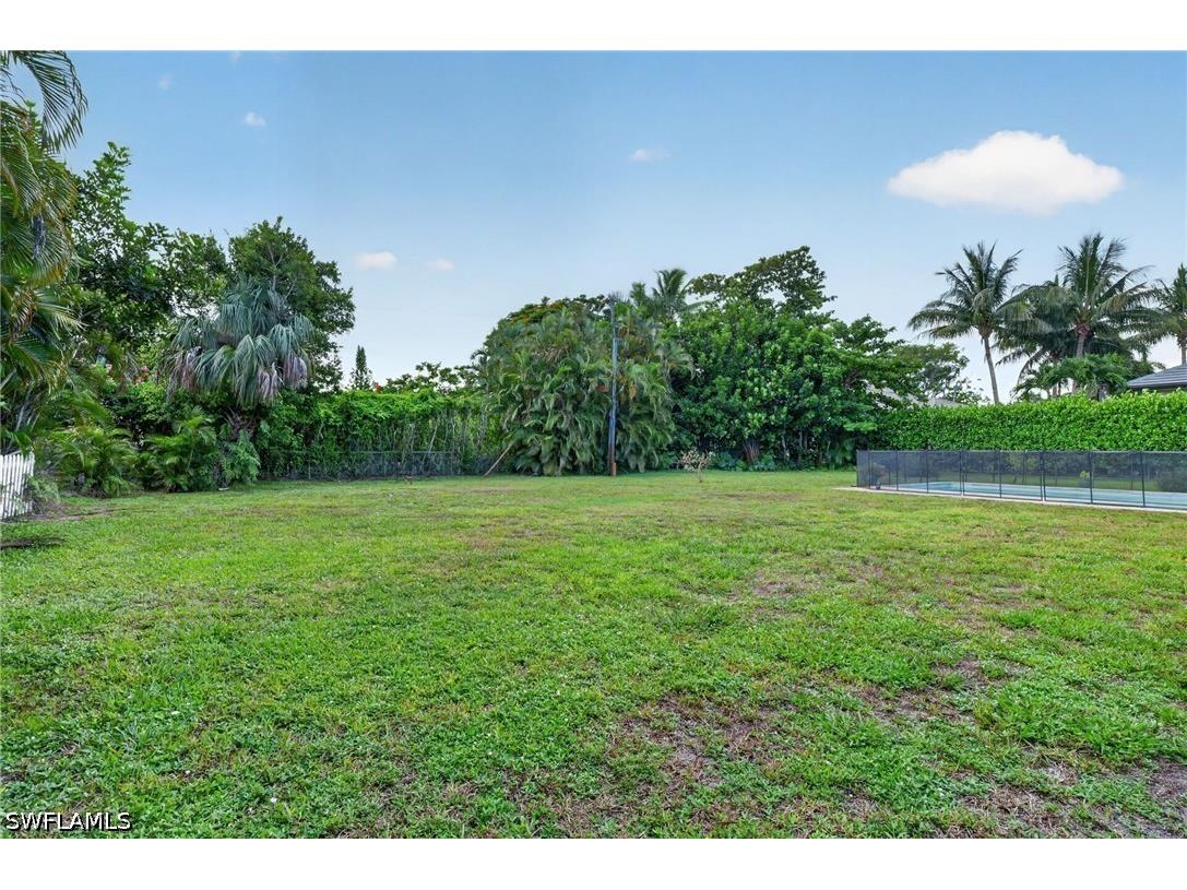1608 Crayton Road Naples FL 34102 226023942 image11