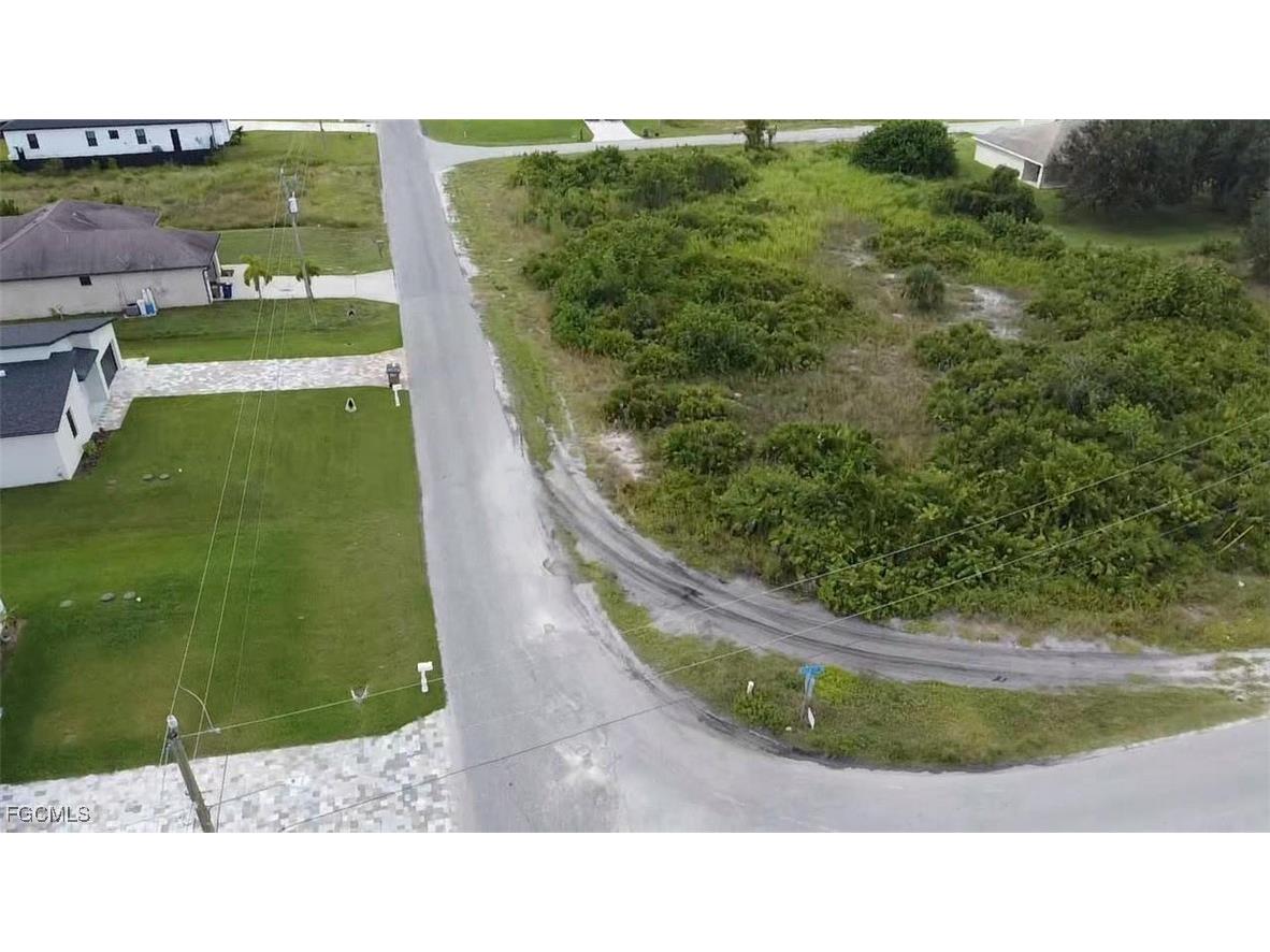 1608 Elva Avenue S Lehigh Acres FL 33976 2025013662 image2