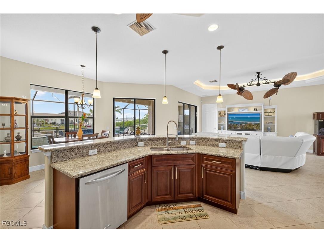 1608 NW 36th Avenue Cape Coral FL 33993 2025003511 image10