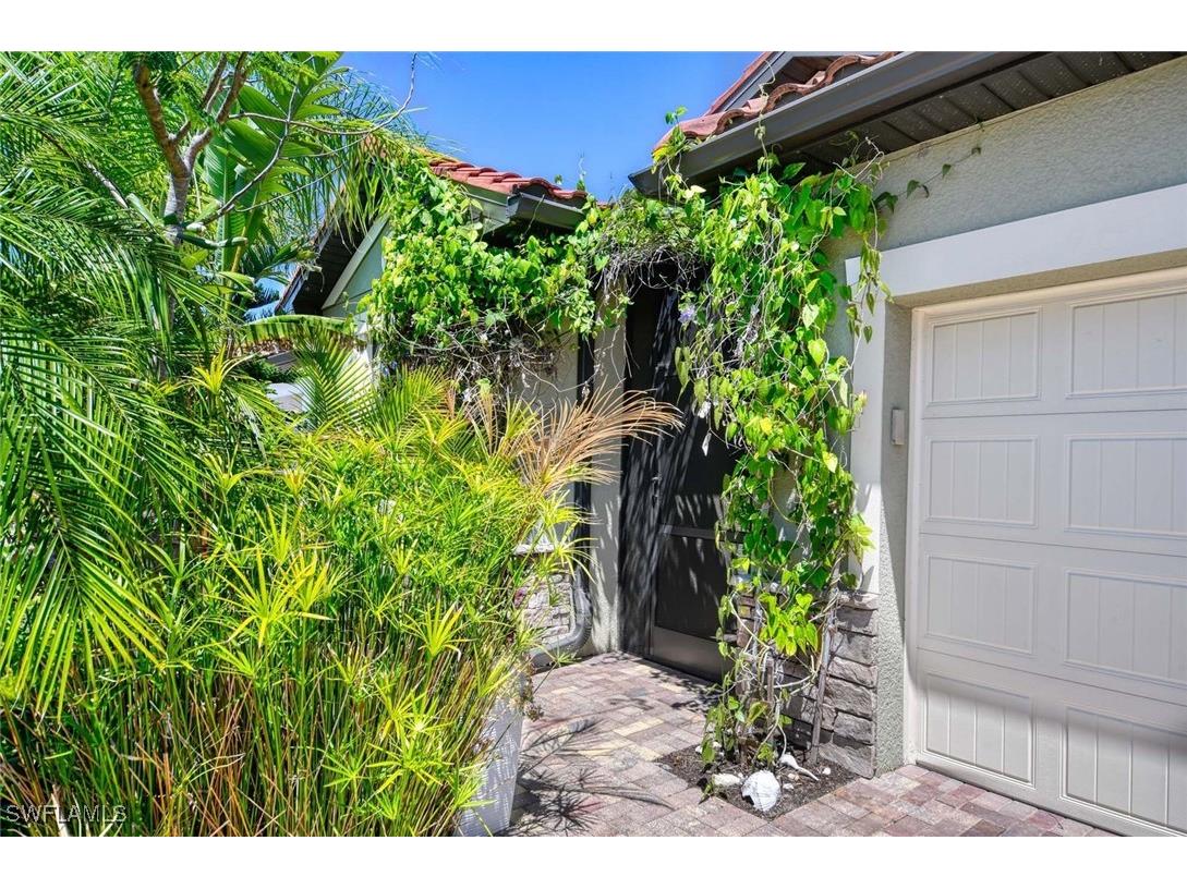 1608 Vizcaya Lane Naples FL 34113 226001119 image4