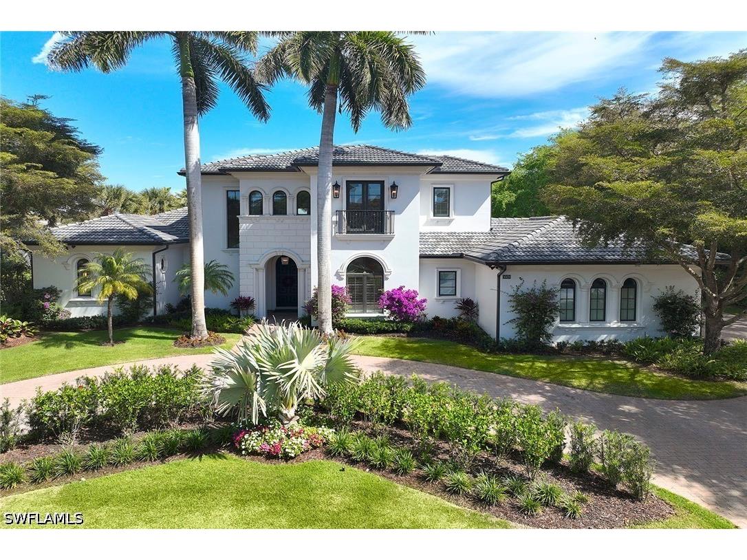 1609 Chinaberry Way Naples FL 34105 225075484 image1