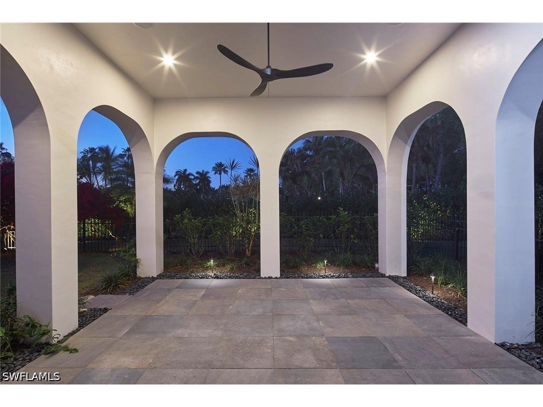 1609 Chinaberry Way Naples FL 34105 225075484 image11
