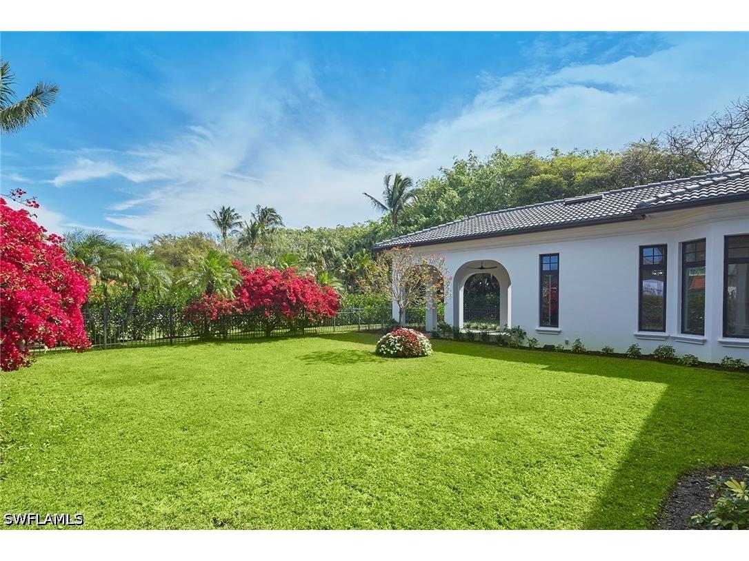 1609 Chinaberry Way Naples FL 34105 225075484 image35