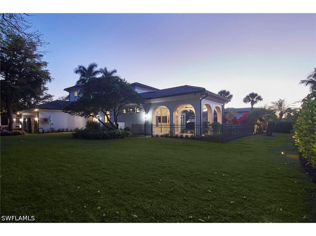 1609 Chinaberry Way Naples FL 34105 225075484 image43