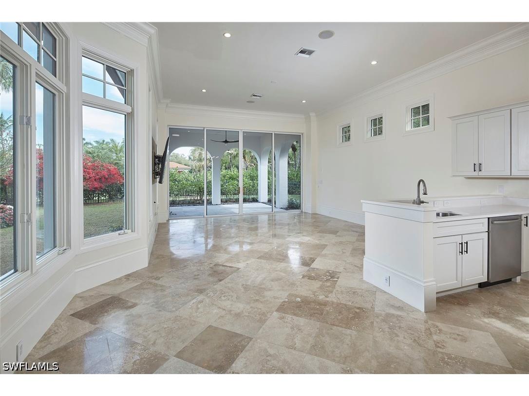 1609 Chinaberry Way Naples FL 34105 225075484 image8
