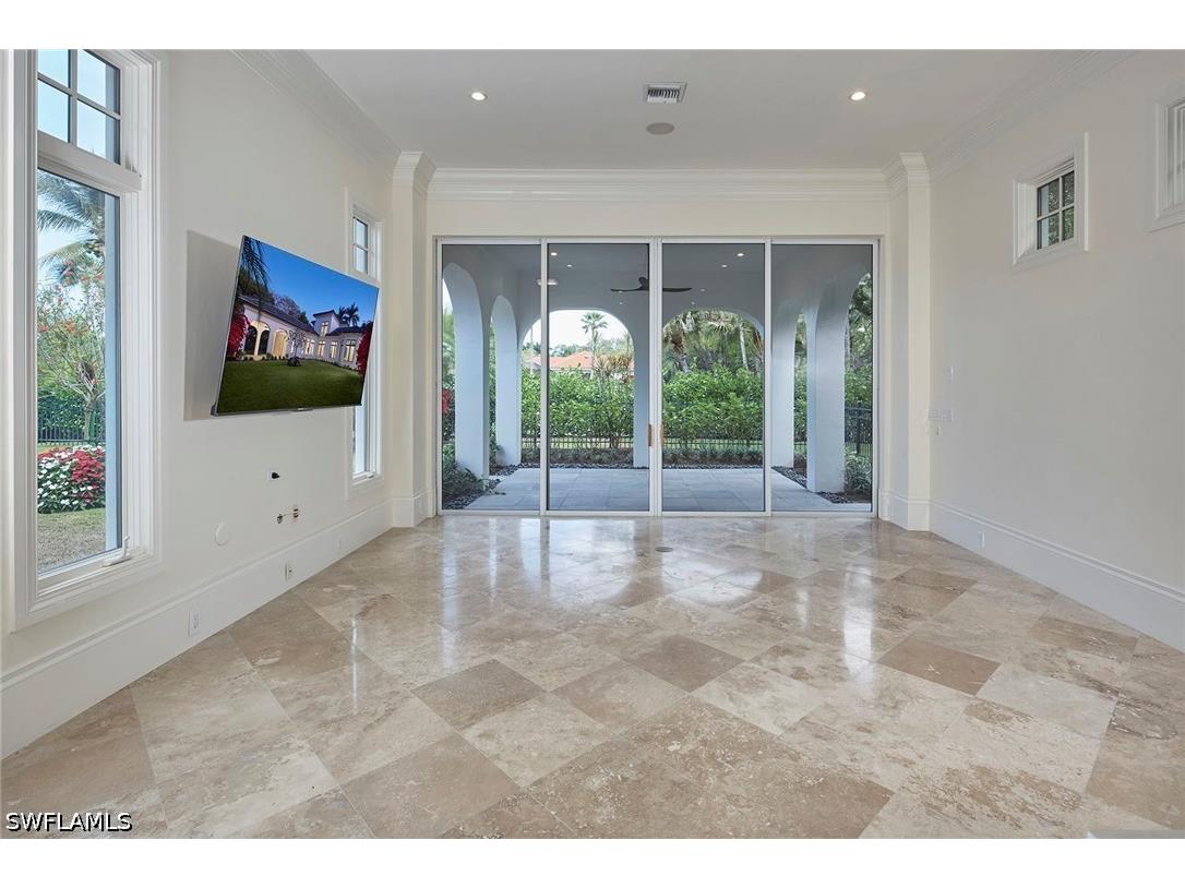 1609 Chinaberry Way Naples FL 34105 225075484 image9