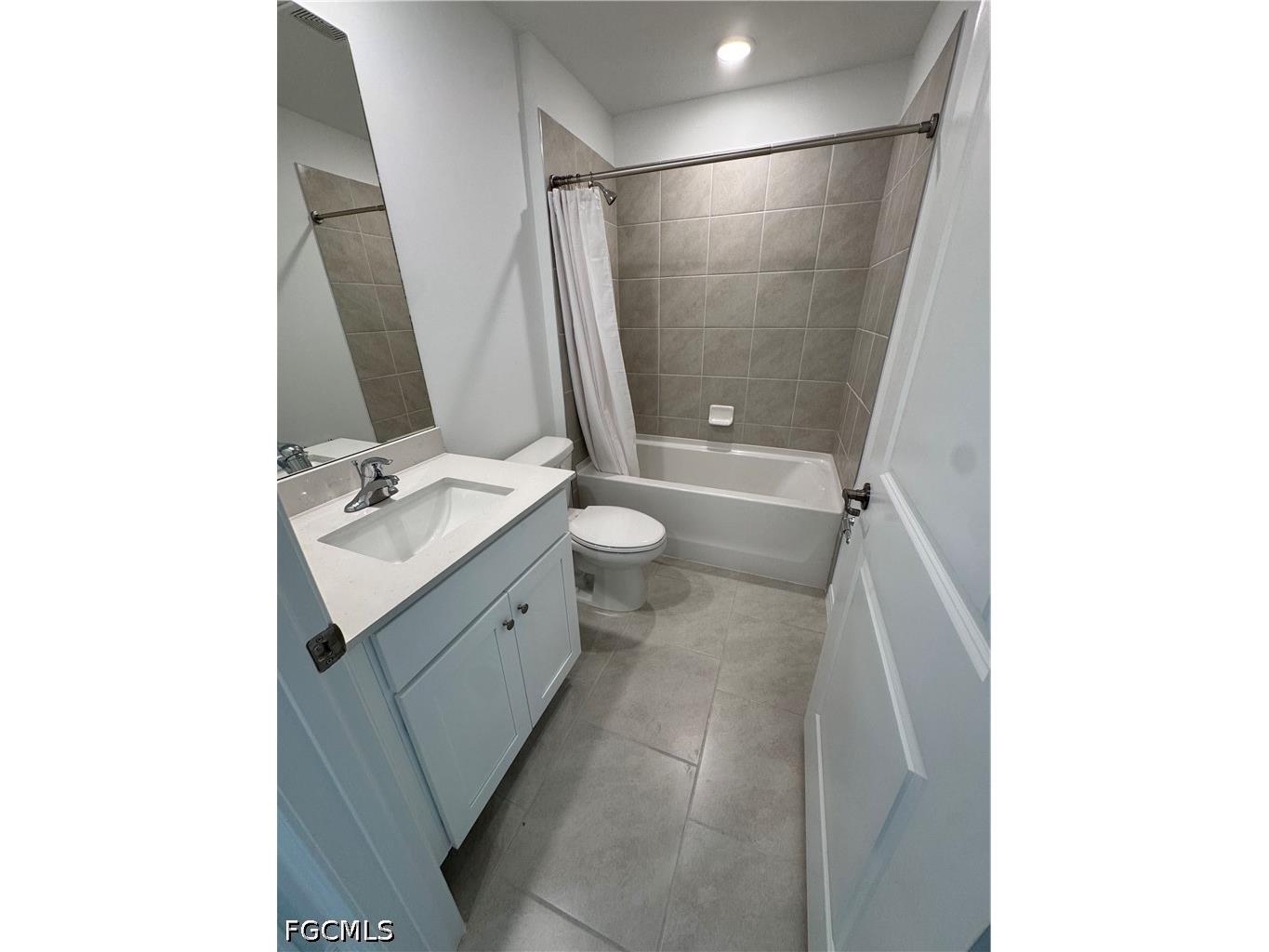 1609 NE 33rd Terrace Cape Coral FL 33909 2026026798 image14
