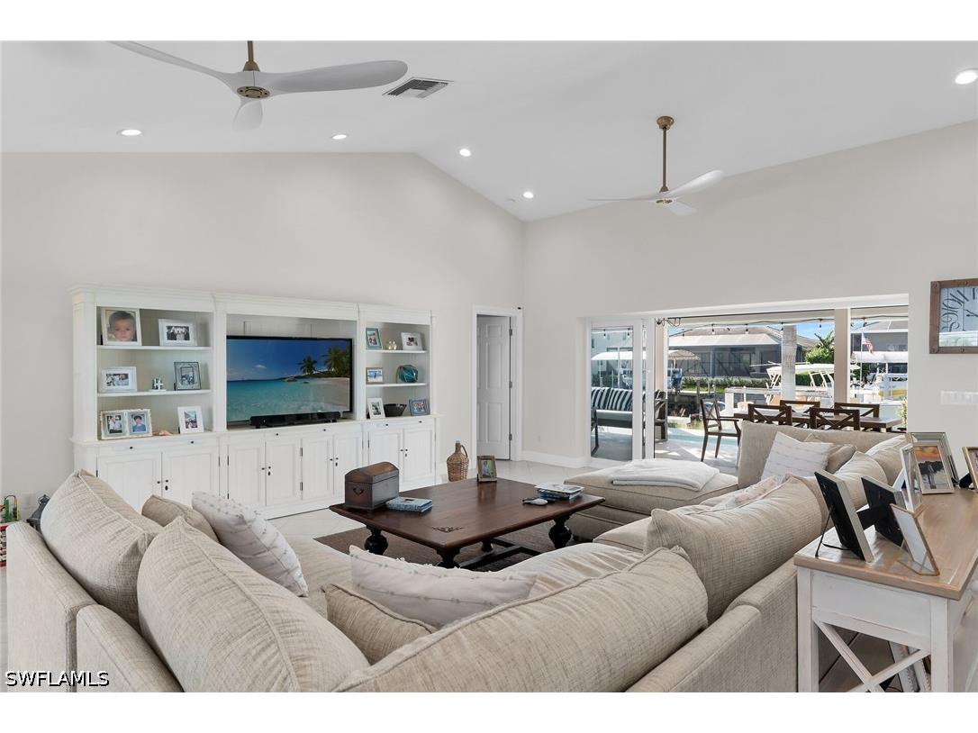1609 Villa Court Marco Island FL 34145 226020289 image4