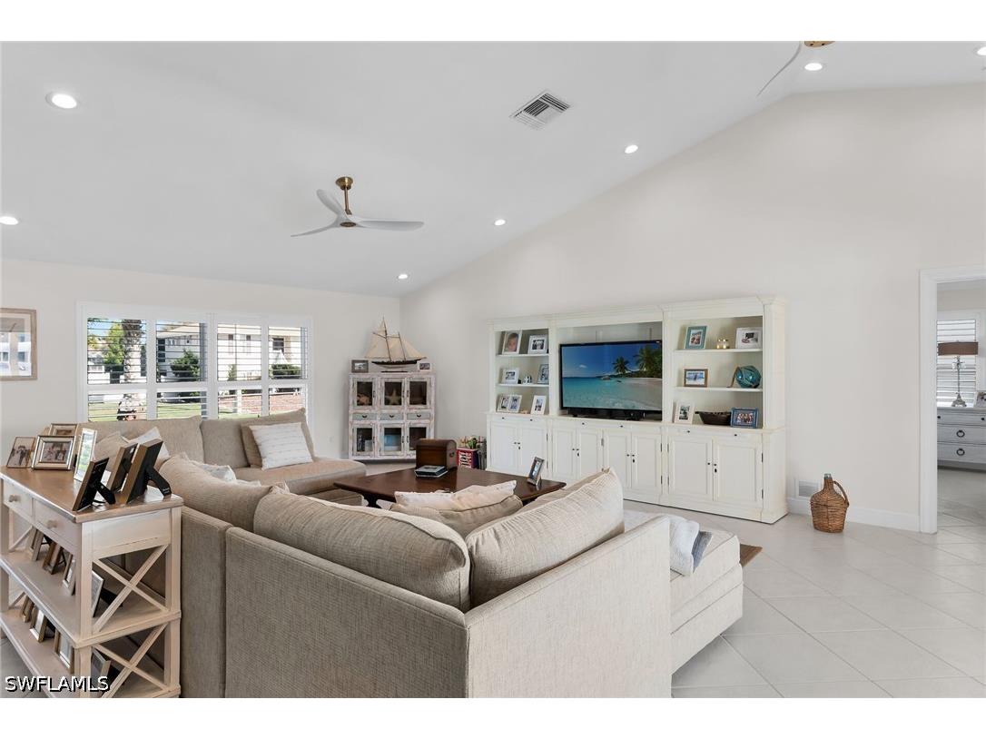 1609 Villa Court Marco Island FL 34145 226020289 image5