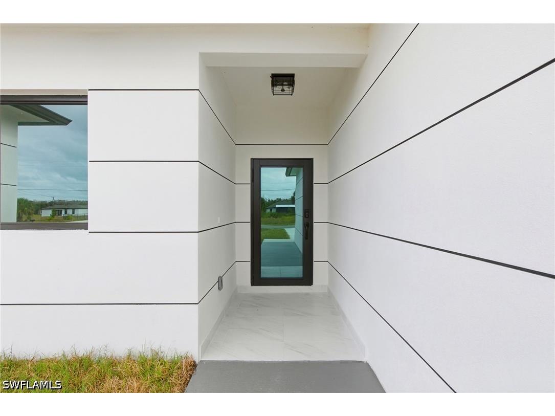161 Blackstone Drive Fort Myers FL 33913 226021094 image2