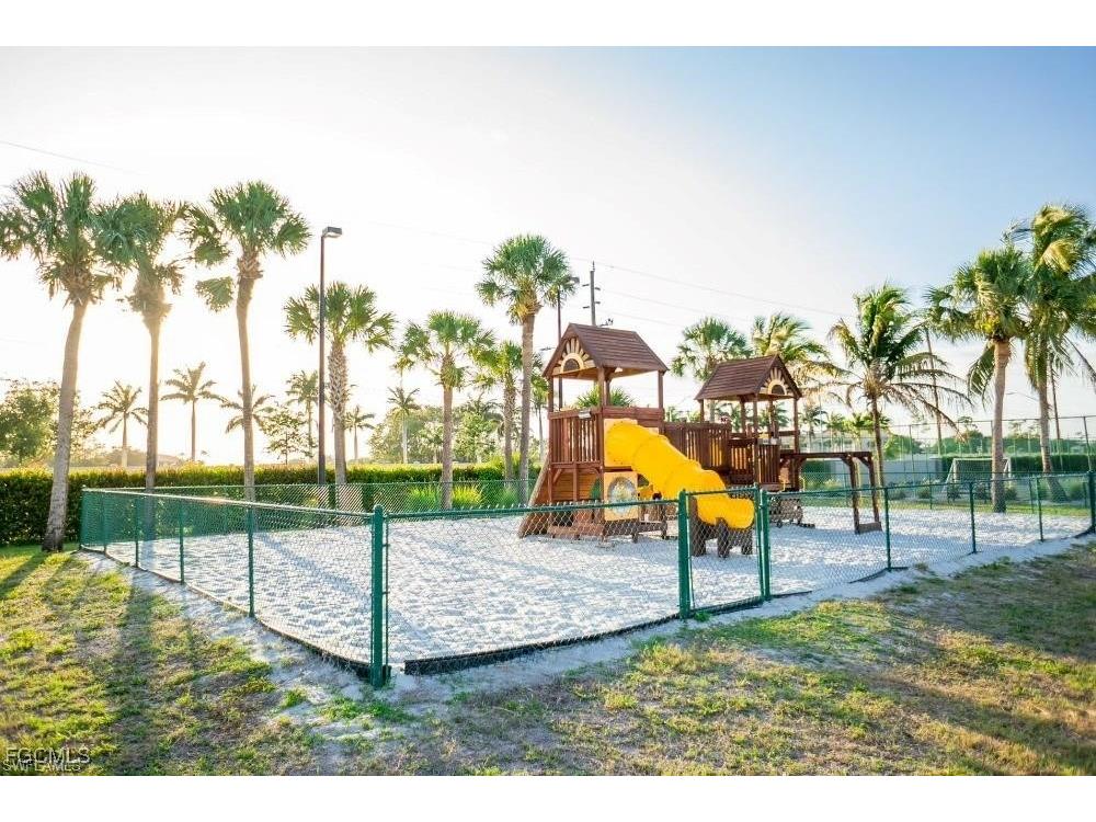 161 Santa Clara Drive #57 UNITS Naples FL 34104 2025006188 image22