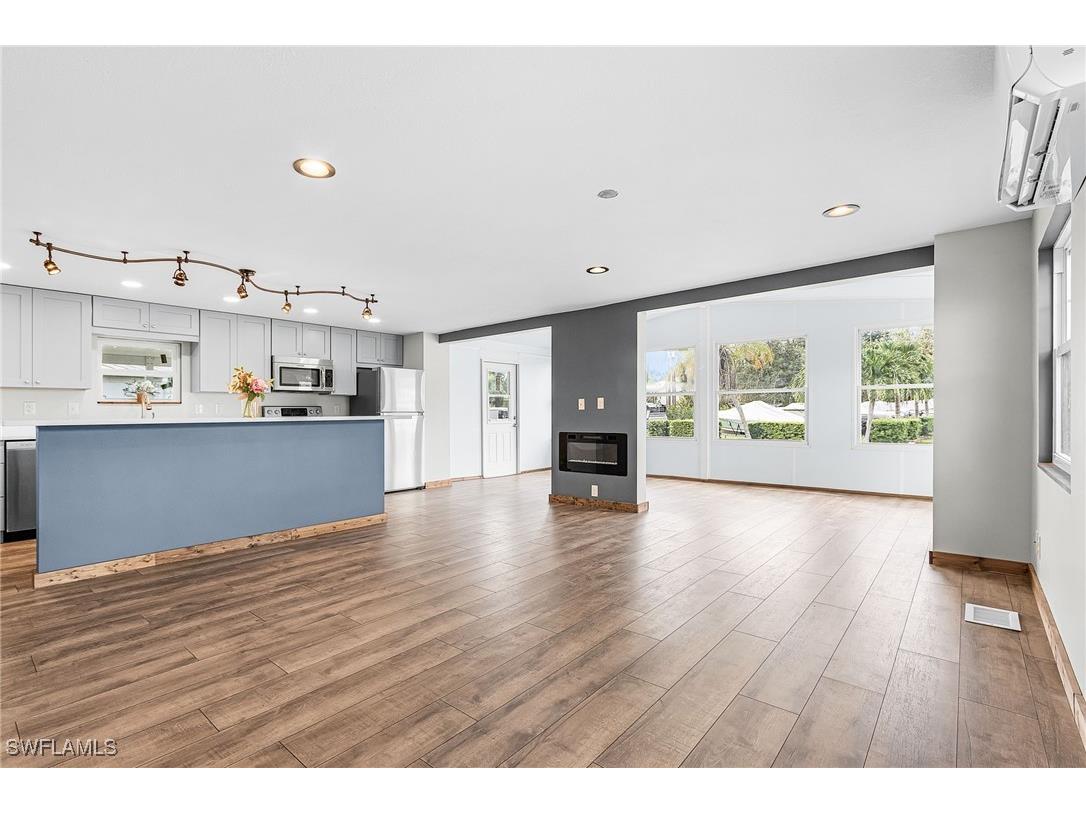 161 W Hampton Drive Fort Myers FL 33908 225072151 image4