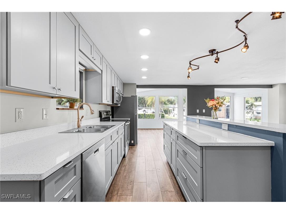 161 W Hampton Drive Fort Myers FL 33908 225072151 image6