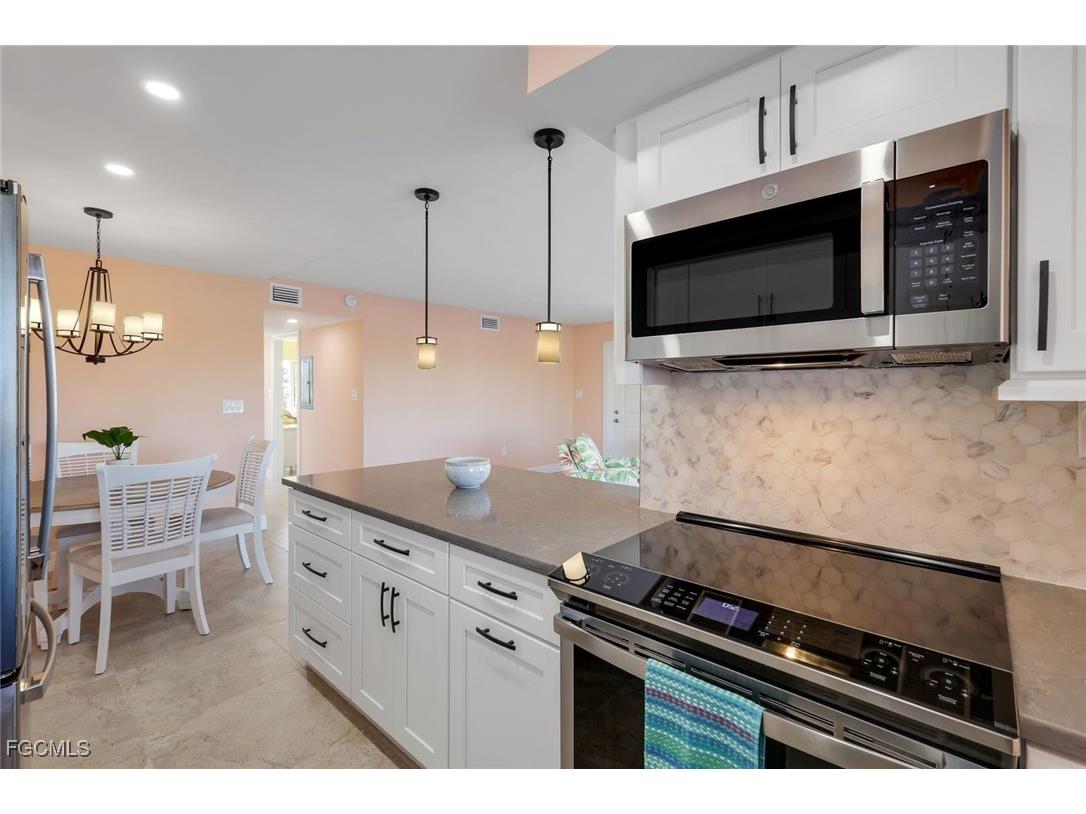 1610 Middle Gulf Drive #B3 Sanibel FL 33957 2025019769 image15